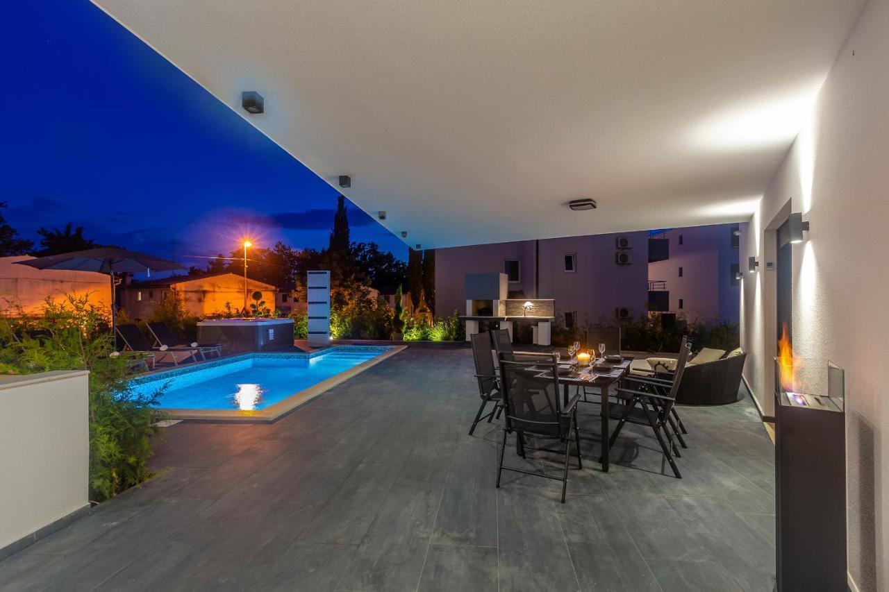Luxury Apartment Noa Njivice Bagian luar foto