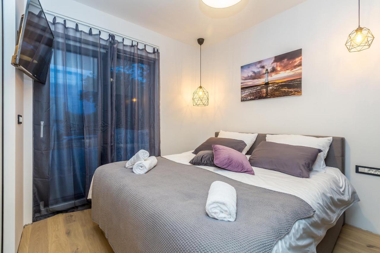 Luxury Apartment Noa Njivice Bagian luar foto