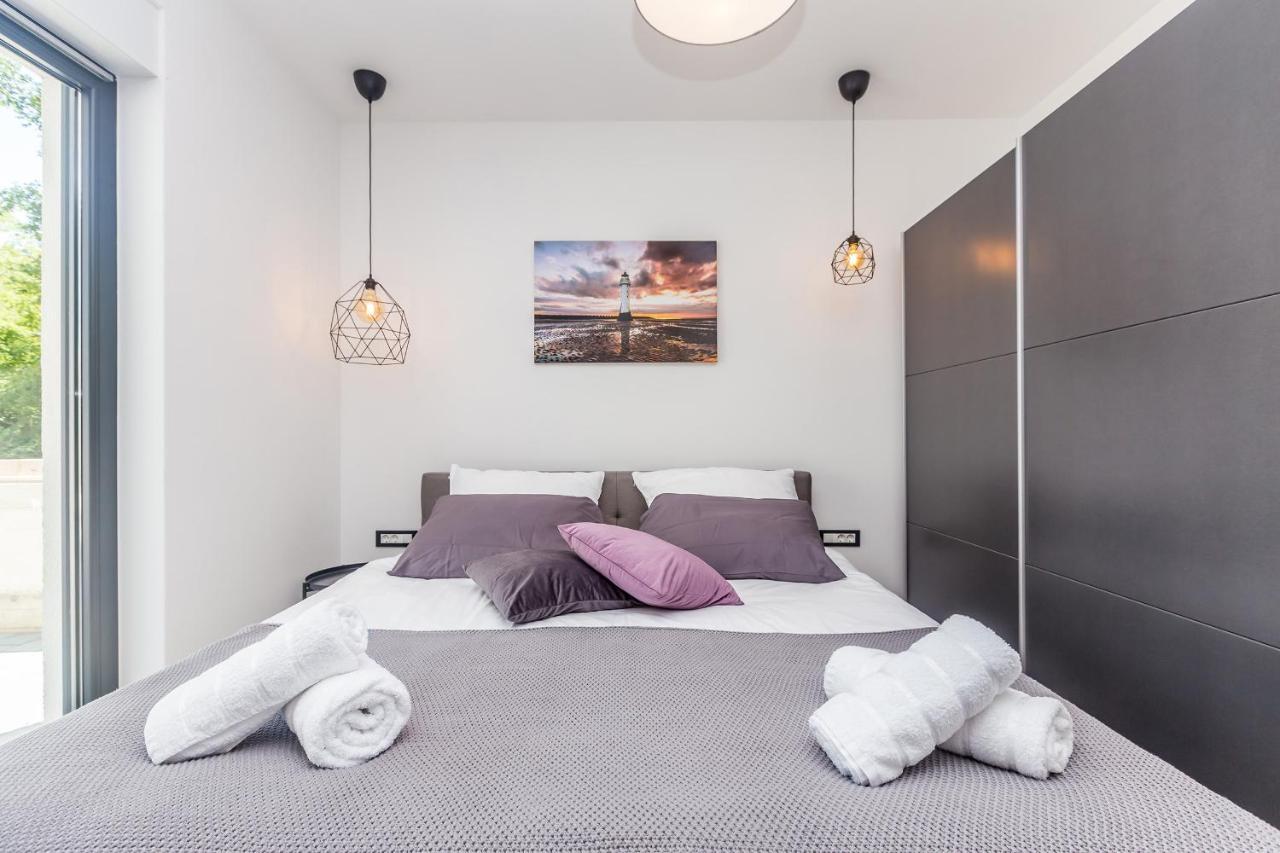 Luxury Apartment Noa Njivice Bagian luar foto